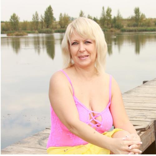 Ruthless - Hello I'm Ruth,. I am white ,single and it my 50's so I have plenty of experience. I'm 5ft size 14 a lovely curvy body, with hazel eyes and short blonde hair. I love my sex toys and playing.  I love talking dirty and I'm very open minded. Call my 7086. Ruthless by name and Ruthless by nature.
