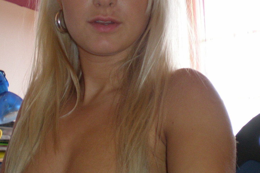 Profile image for Candee x